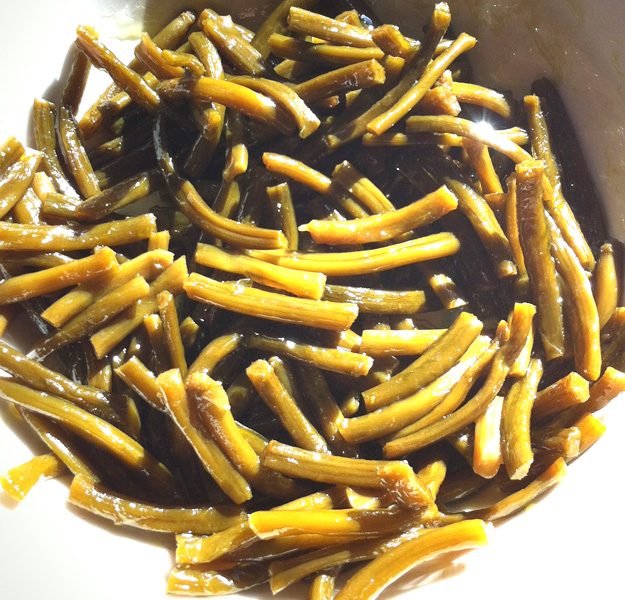 Zolle di verdure pronte per la conservazione